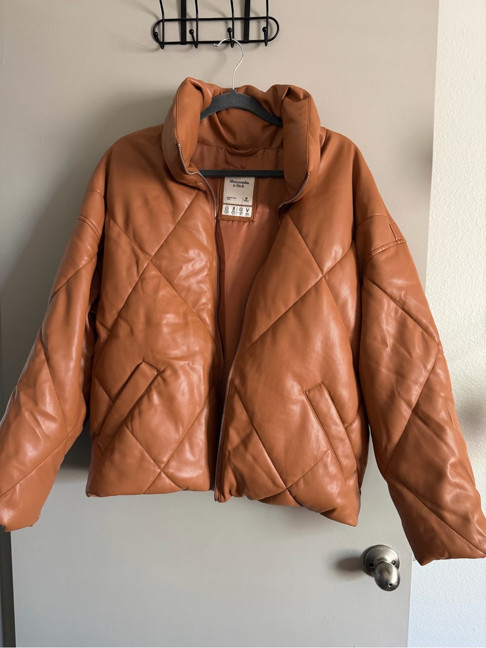 Abercrombie & Fitch Quilted Faux-Leather Puffer Jacket - Cognac
